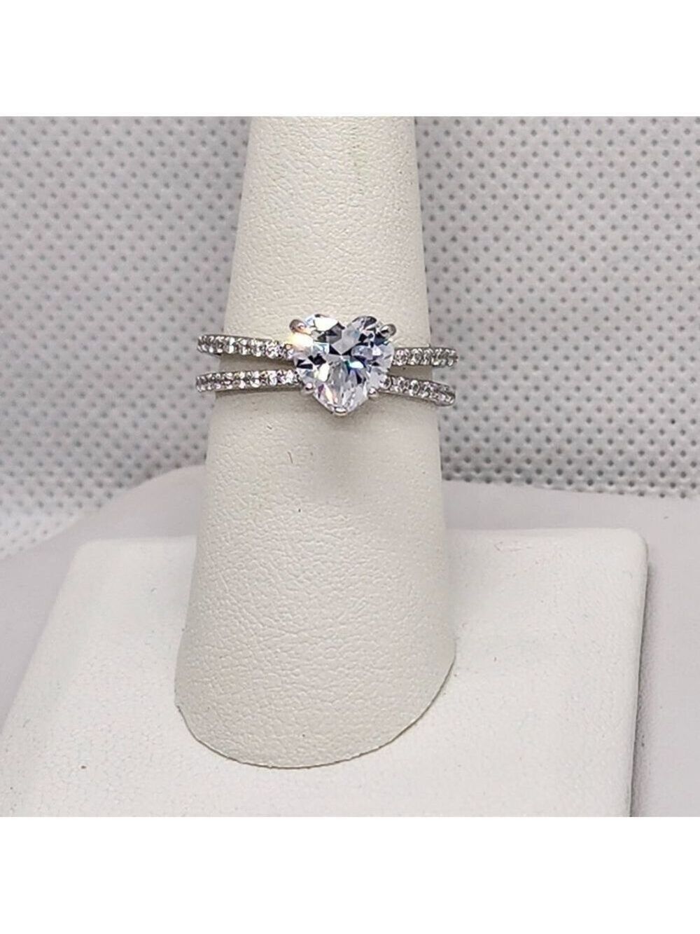 Brand New Sterling Silver 925 Heart Ring